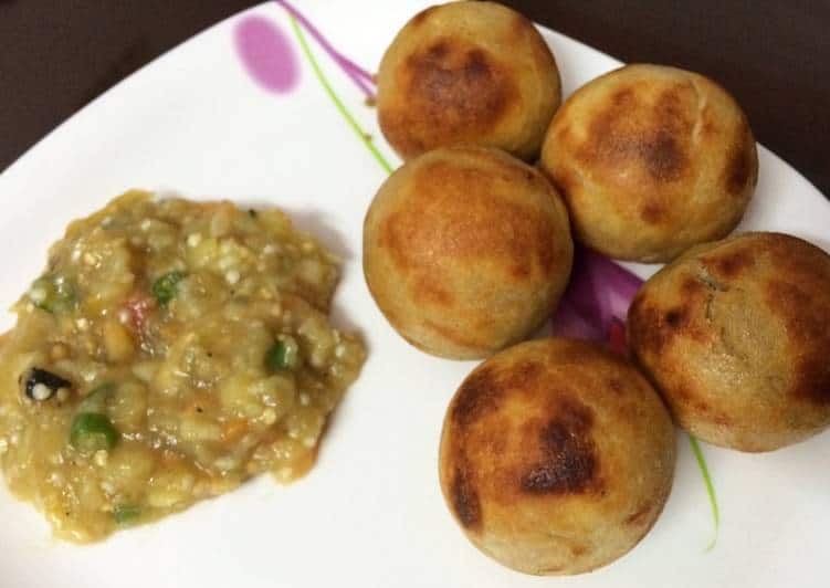 Litti Chokha recipe in hindi -  Indian vegetarian recipes