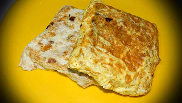 Omelette Sandwich breakfast recipe in Hindi - ऑमलेट सैंडविच रेसिपी